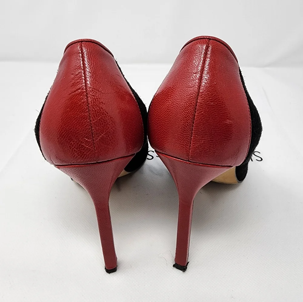 Manolo Blahnik Black Leather Pumps 35